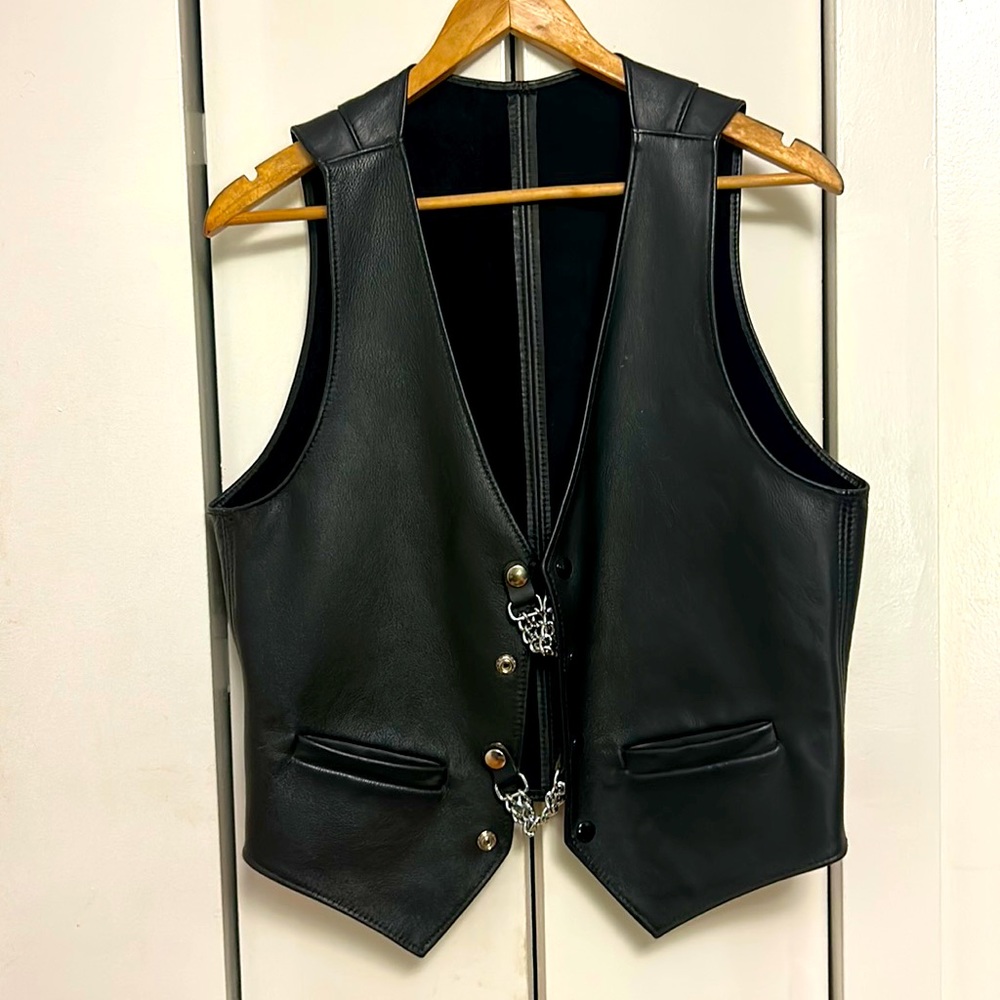 Real leather vintage biker vest with chains ⛓️